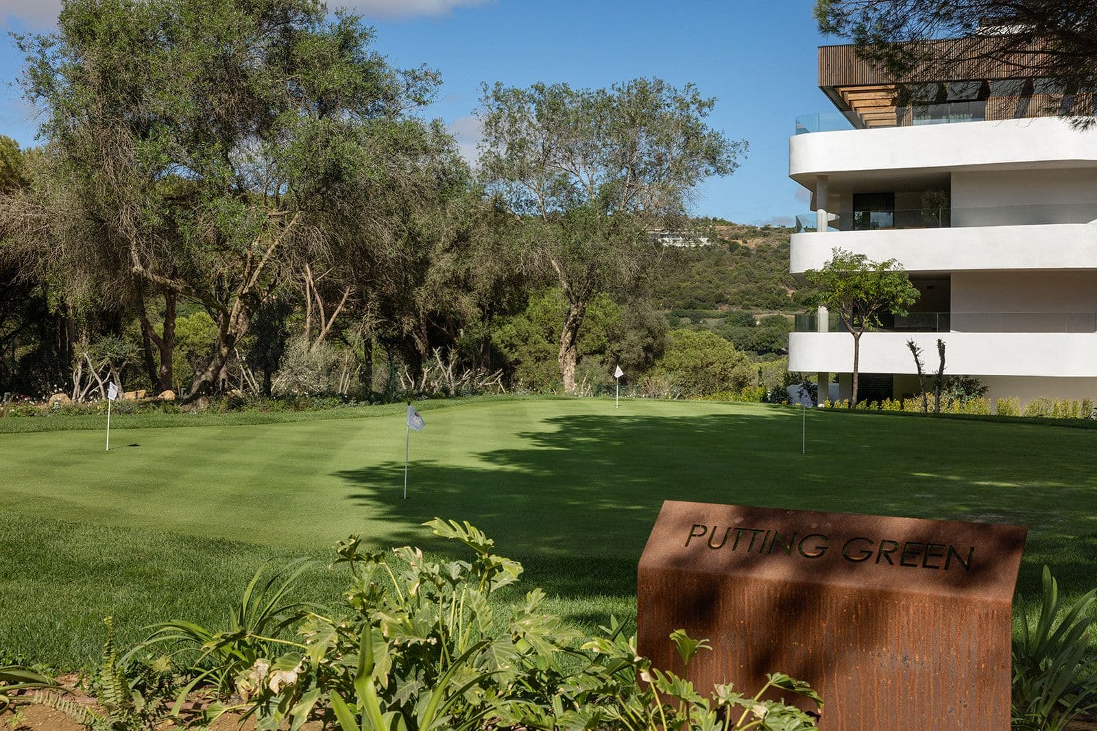 Village Verde, 15