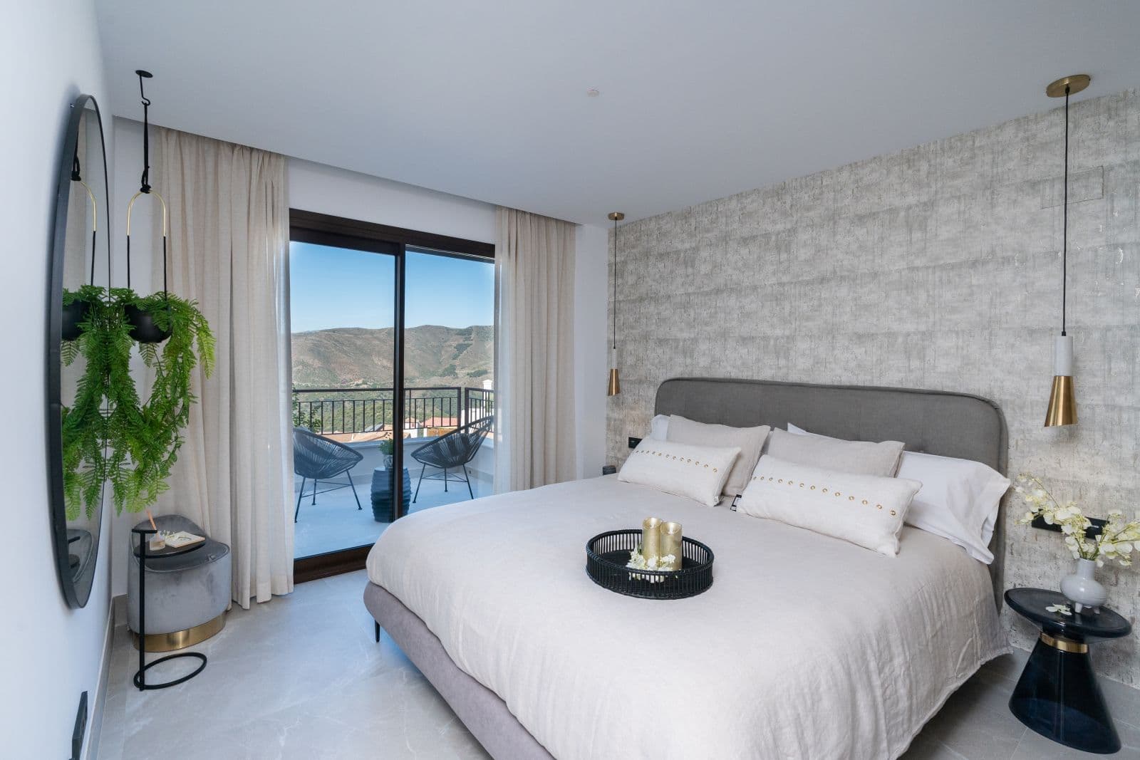 Almazara Hills, 25