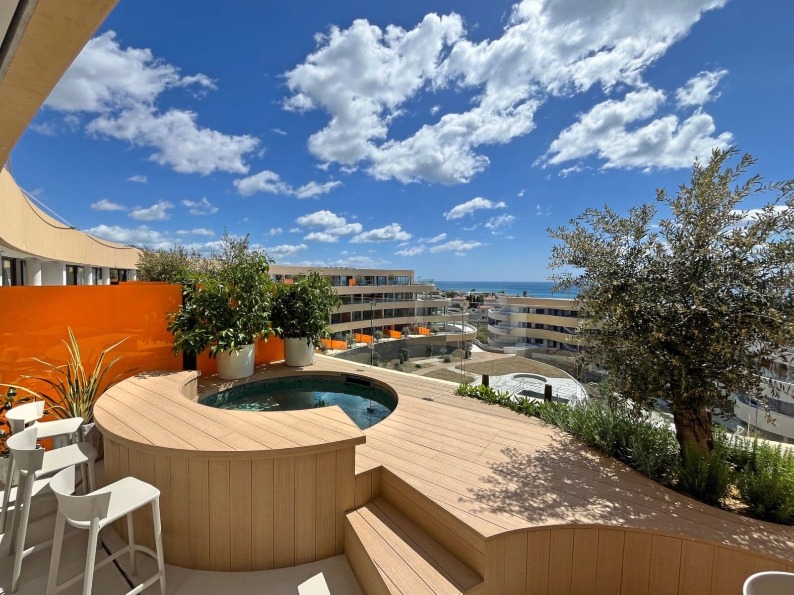 Higueron South Residences, 3