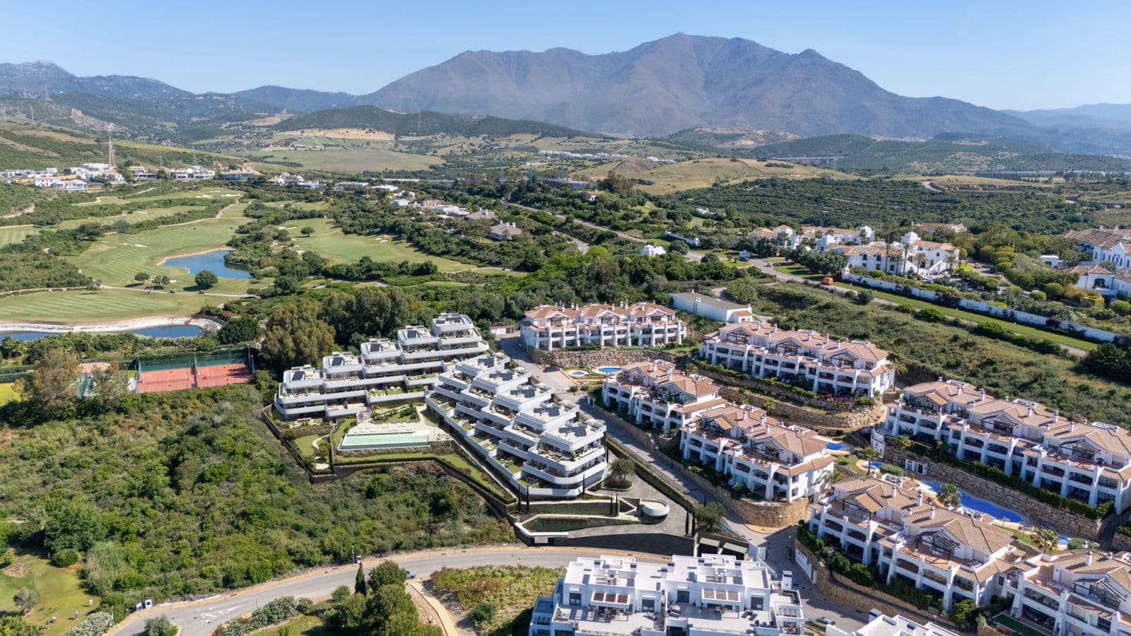 Skye Casares Golf, 16