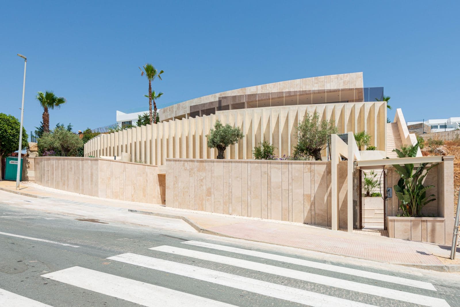 Villa Infinity, Casares