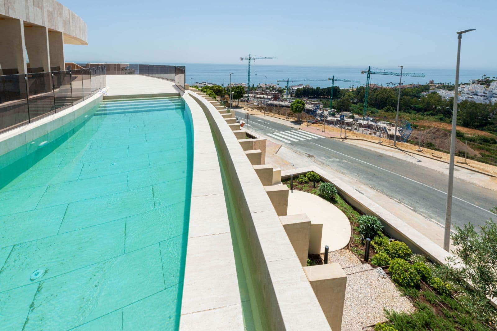 Villa Infinity, 12