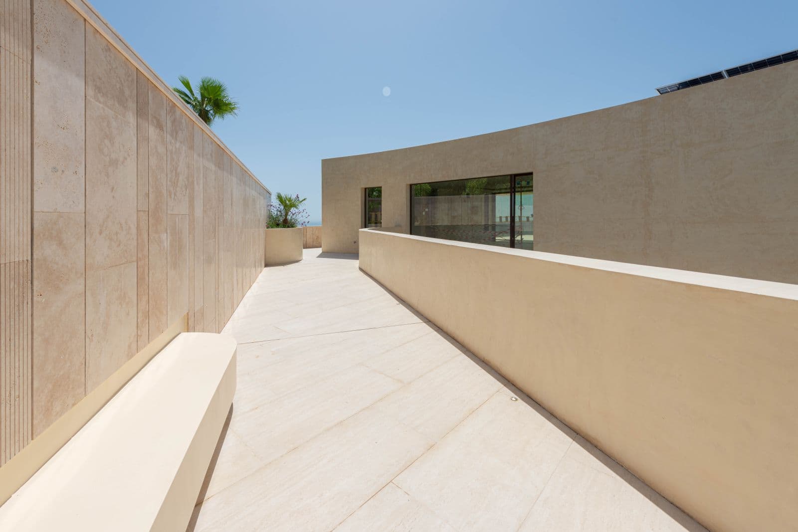 Villa Infinity, 17
