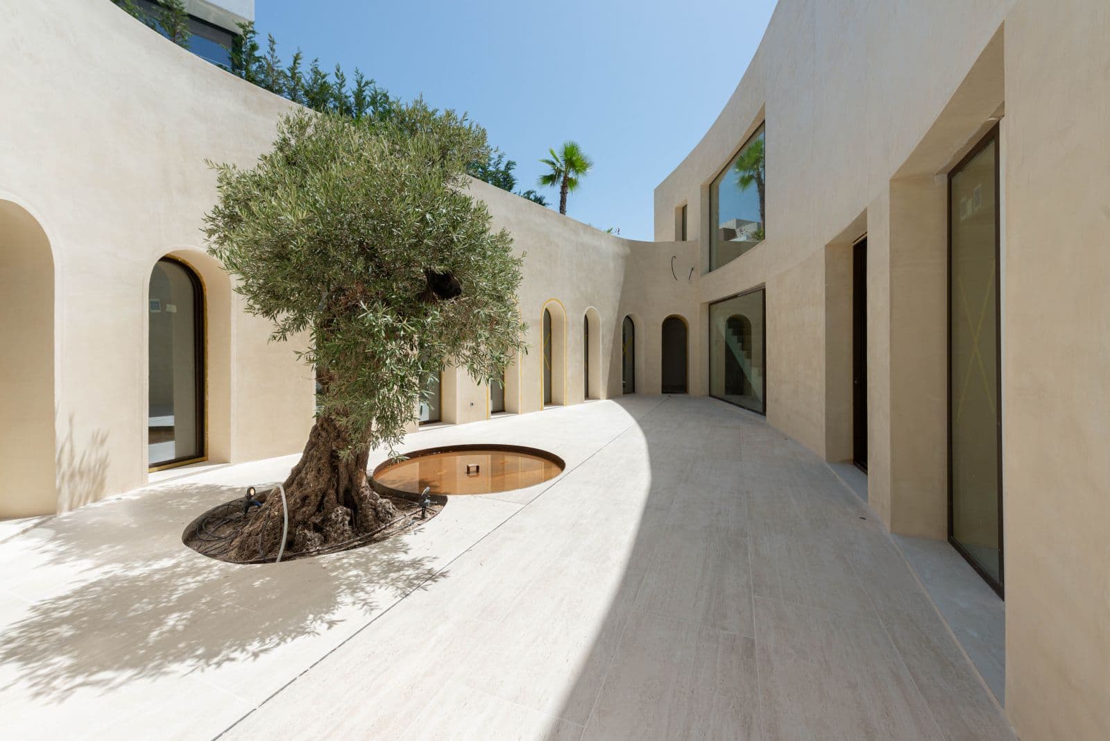 Villa Infinity, 23