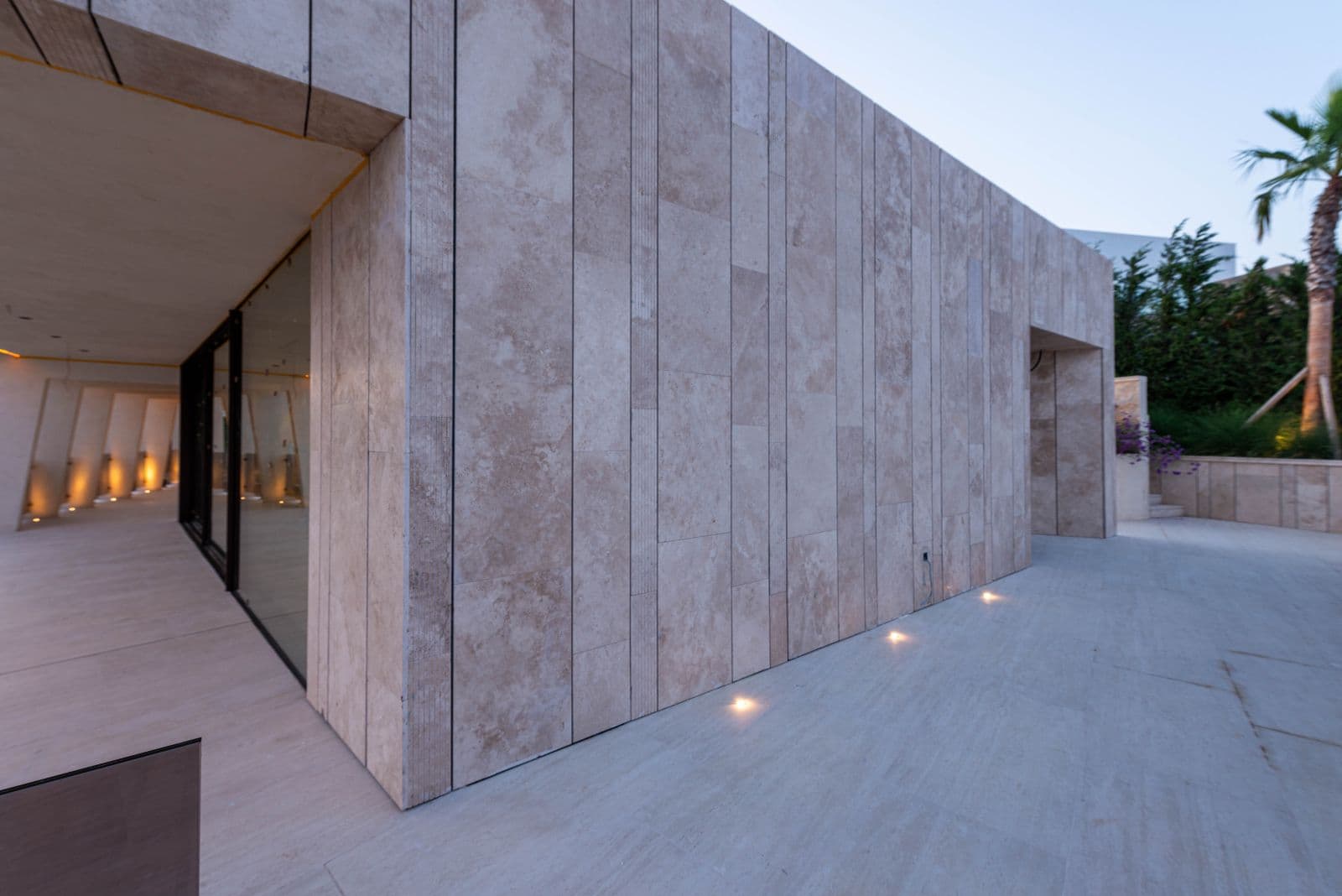 Villa Infinity, 27