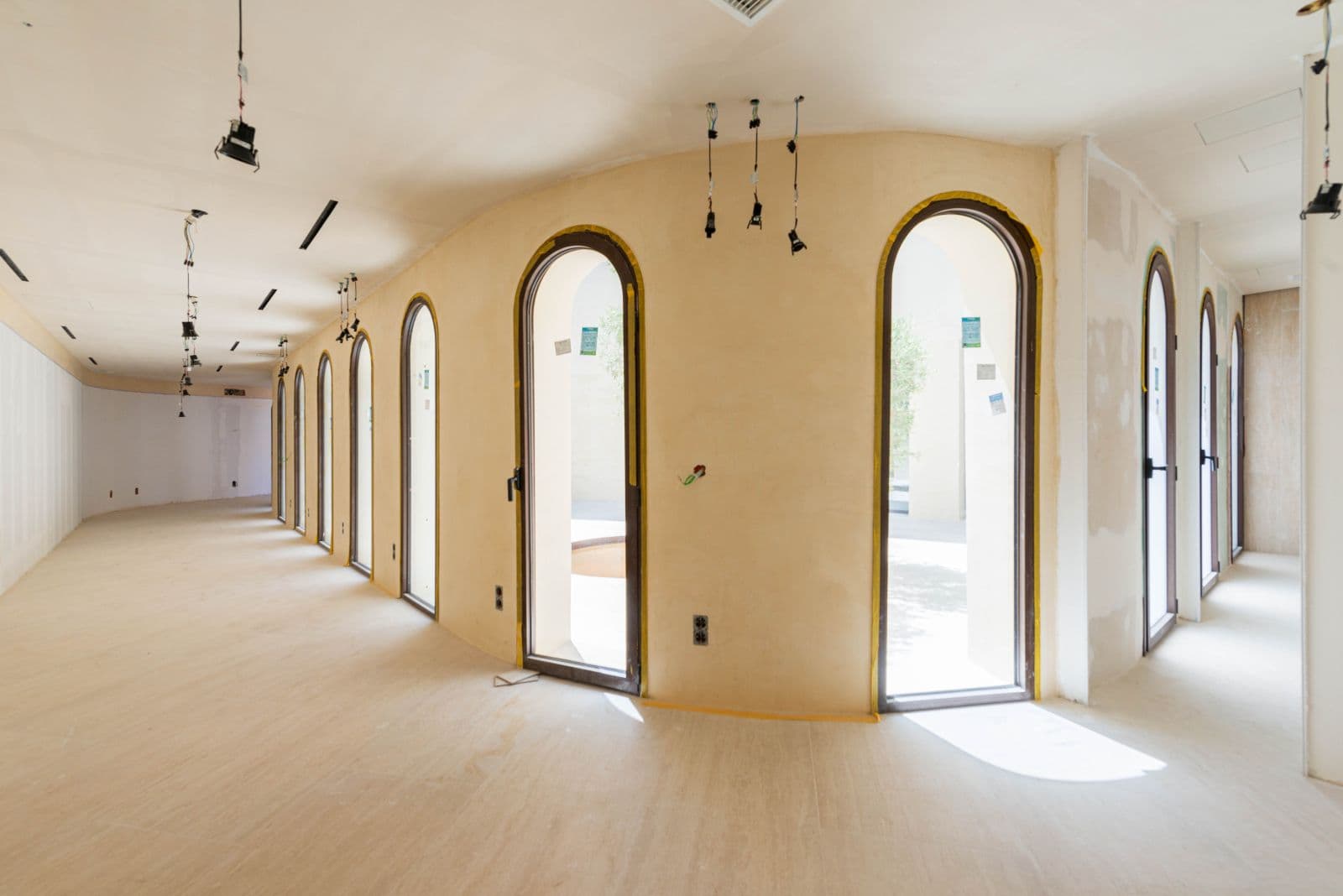 Villa Infinity, 4