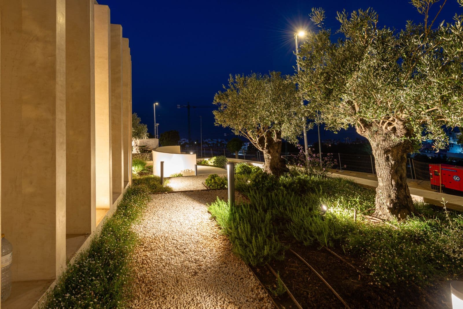 Villa Infinity, 33