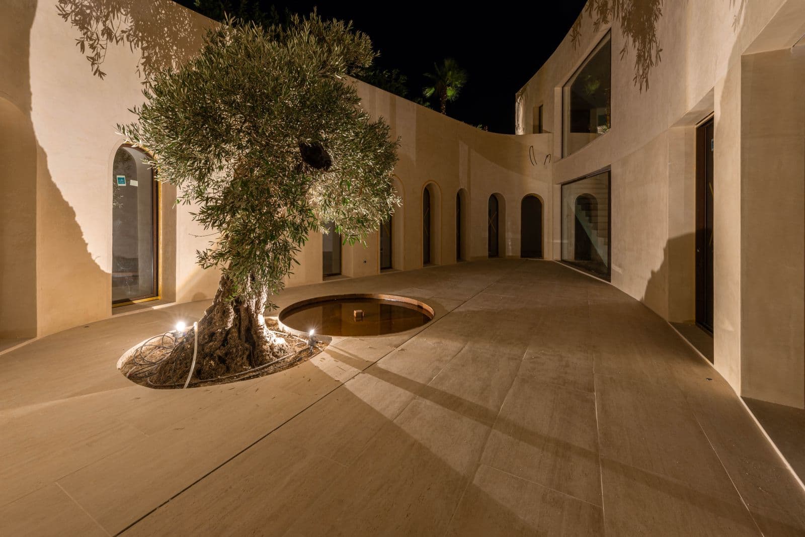 Villa Infinity, 37