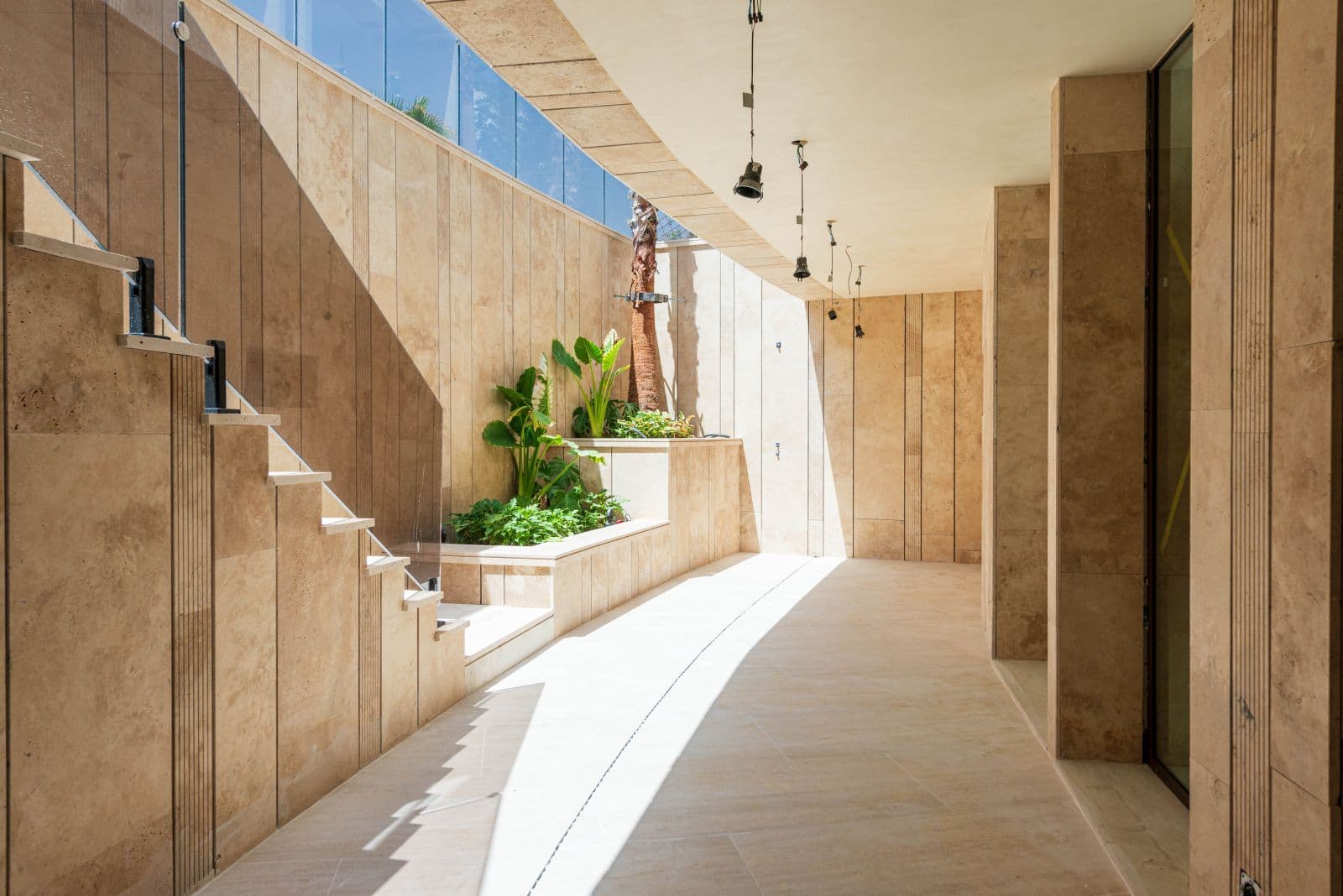 Villa Infinity, 6