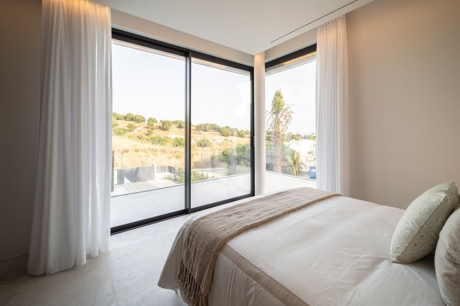 Villa Esmeralda, 17