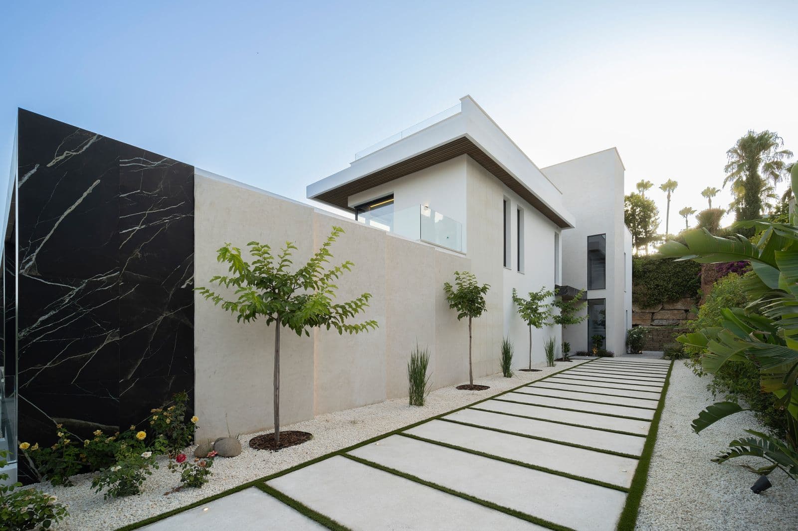 Villa Esmeralda, 42