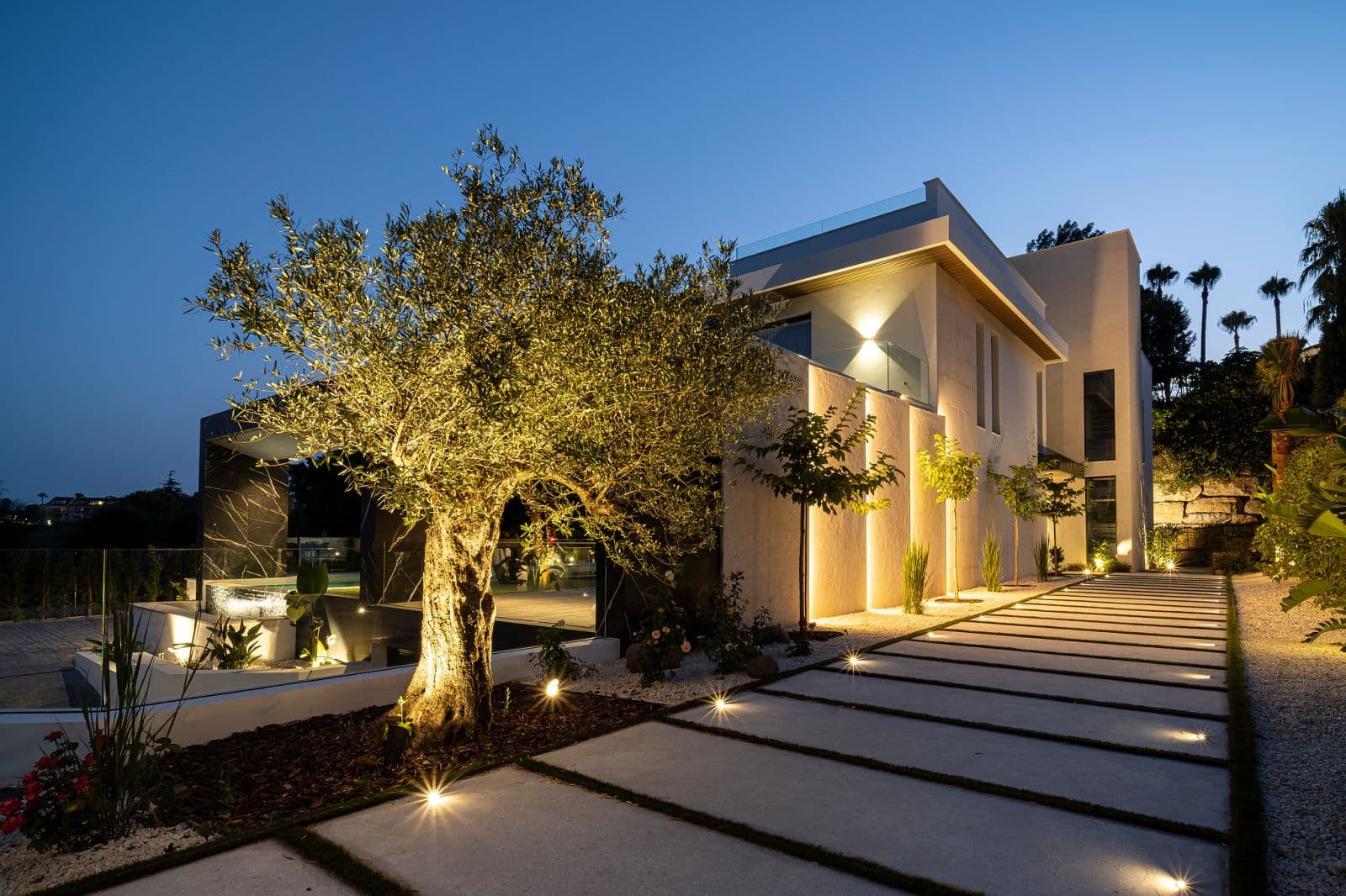 Villa Esmeralda, 56