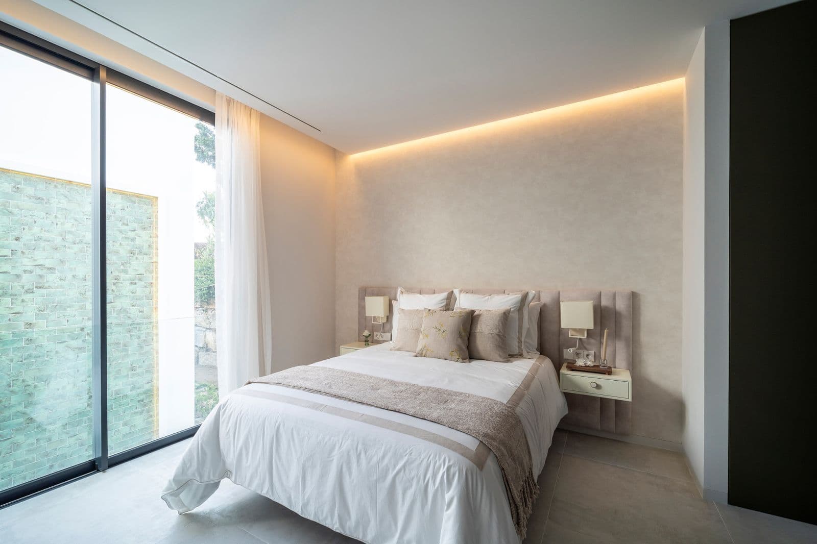 Villa Esmeralda, 9