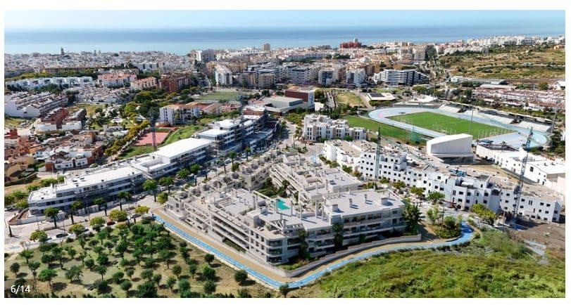 Anna De Estepona, 13