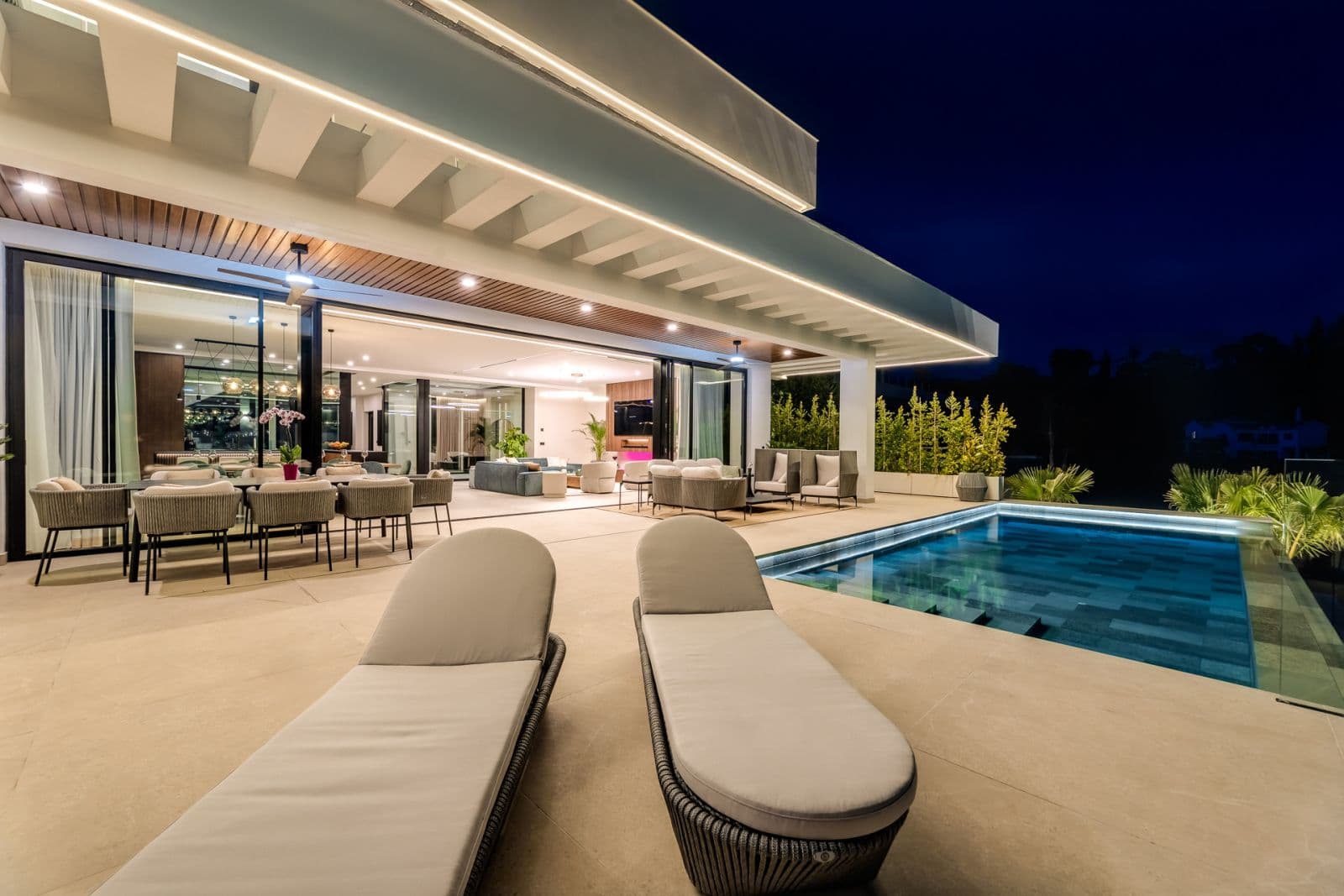 Villa Alfa, 4