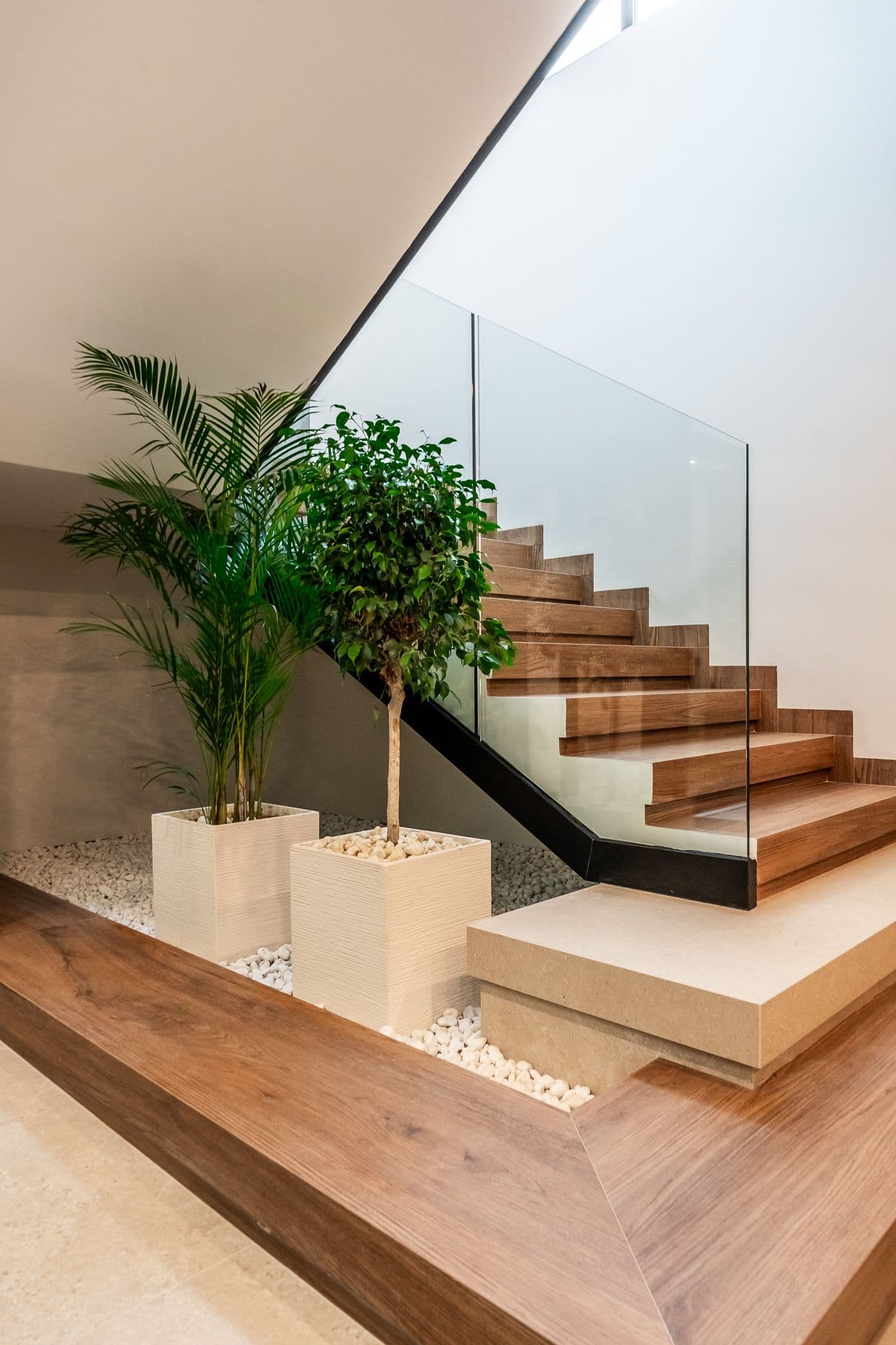 Villa Omega, 7