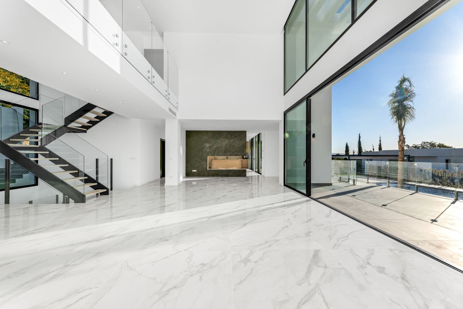 Villa Paradise, 11