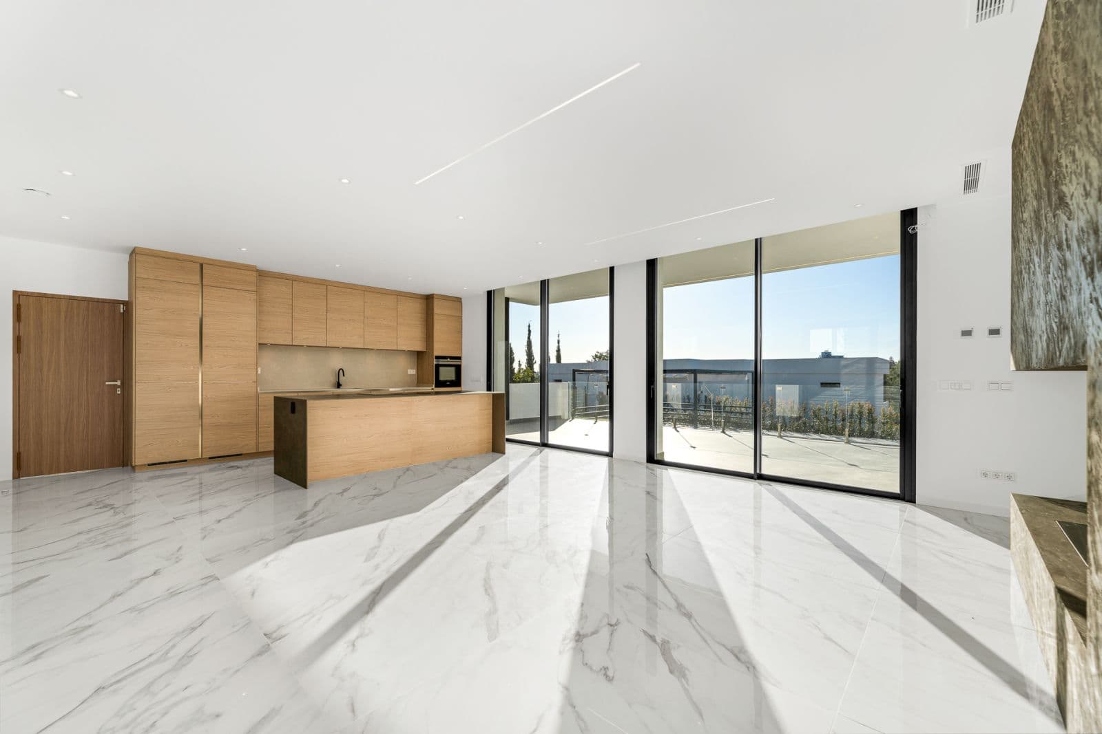 Villa Paradise, 3