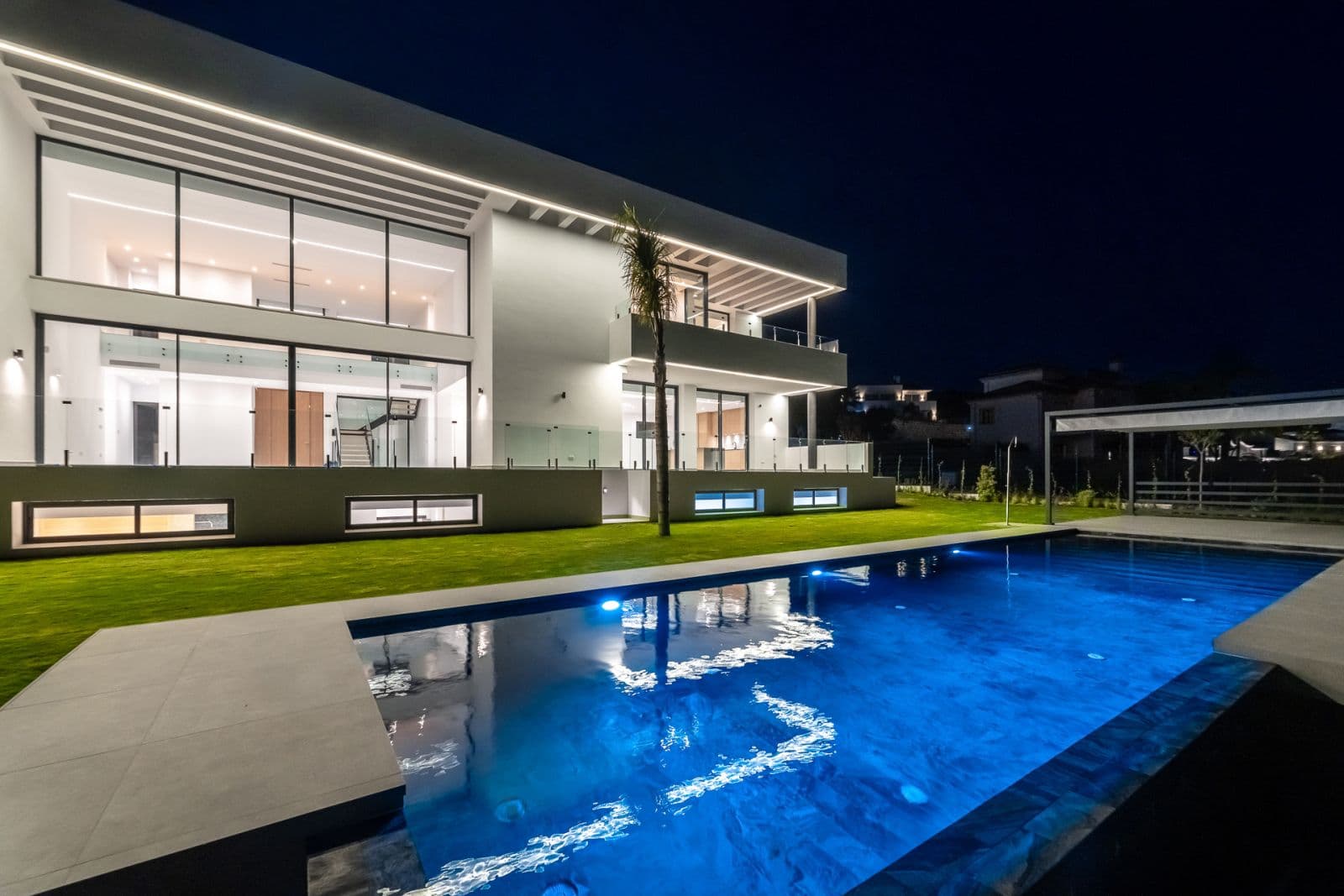 Villa Paradise, 22
