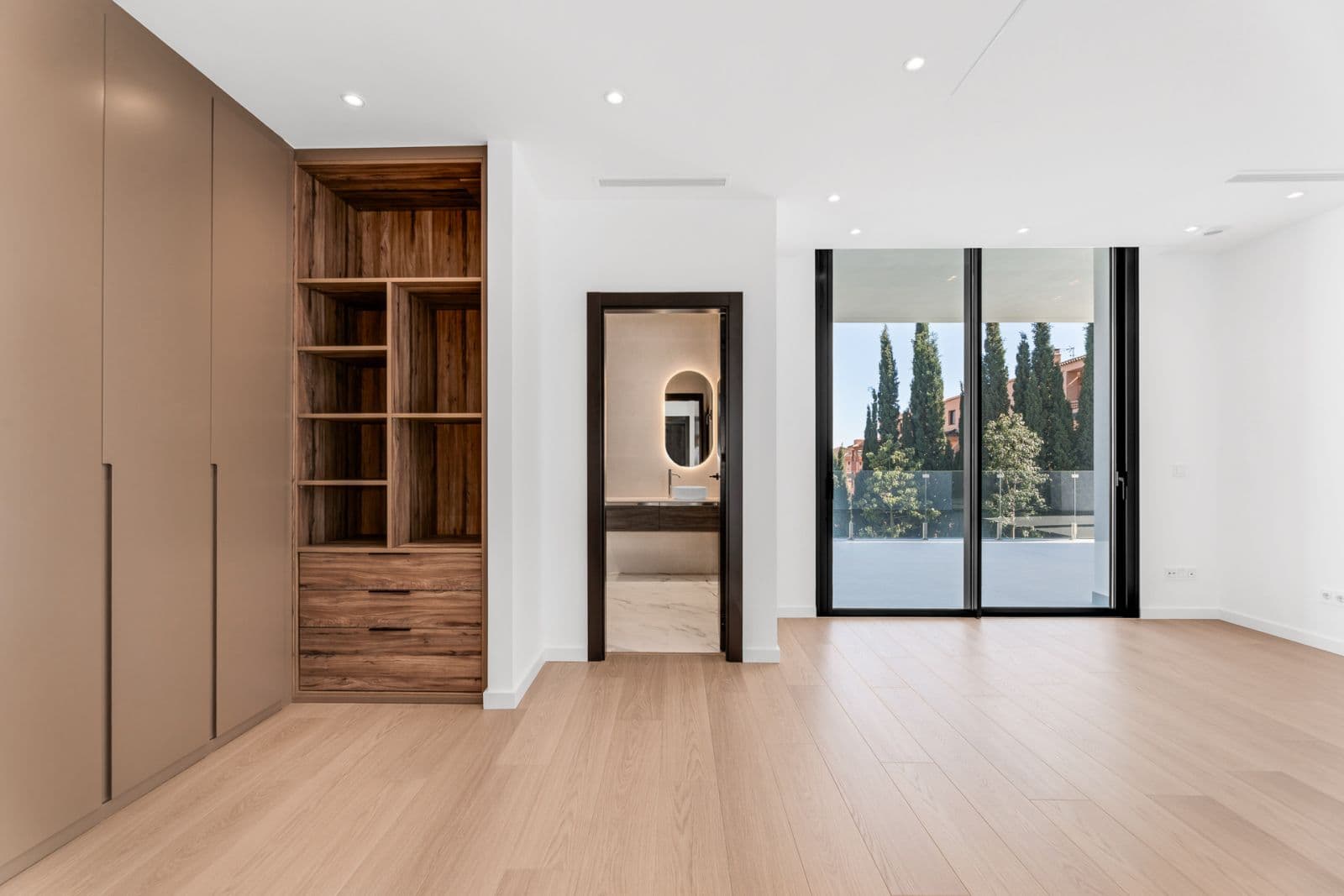 Villa Paradise, 5