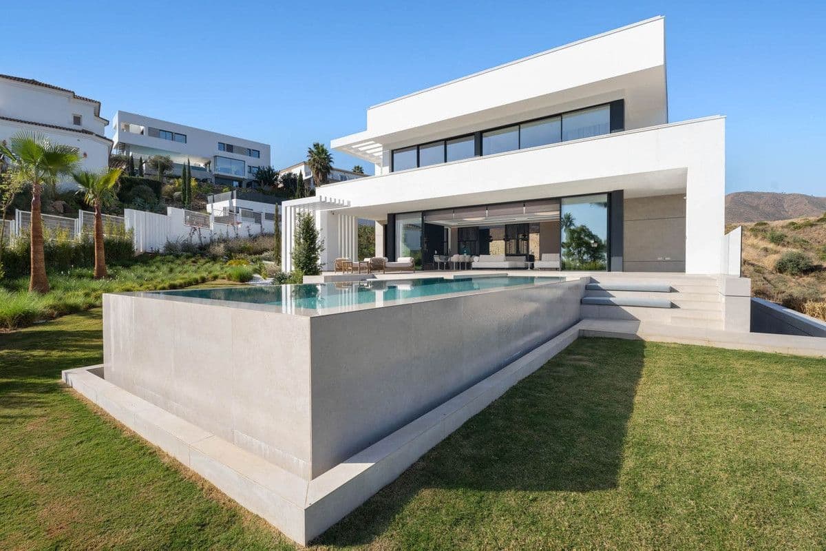 Tree Villas, 11
