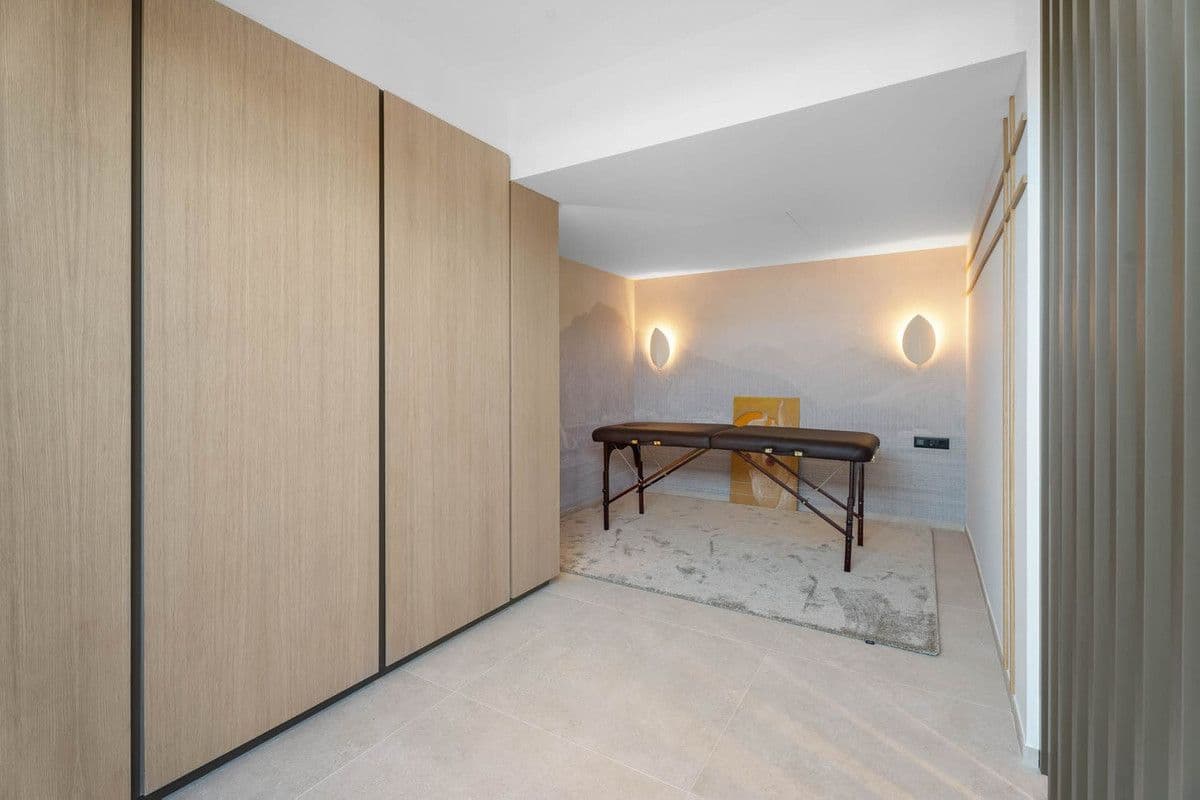 Tree Villas, 32