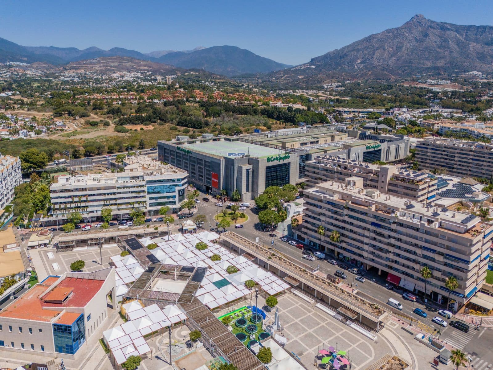 Middle Floor Apartment in Puerto Banús, Marbella