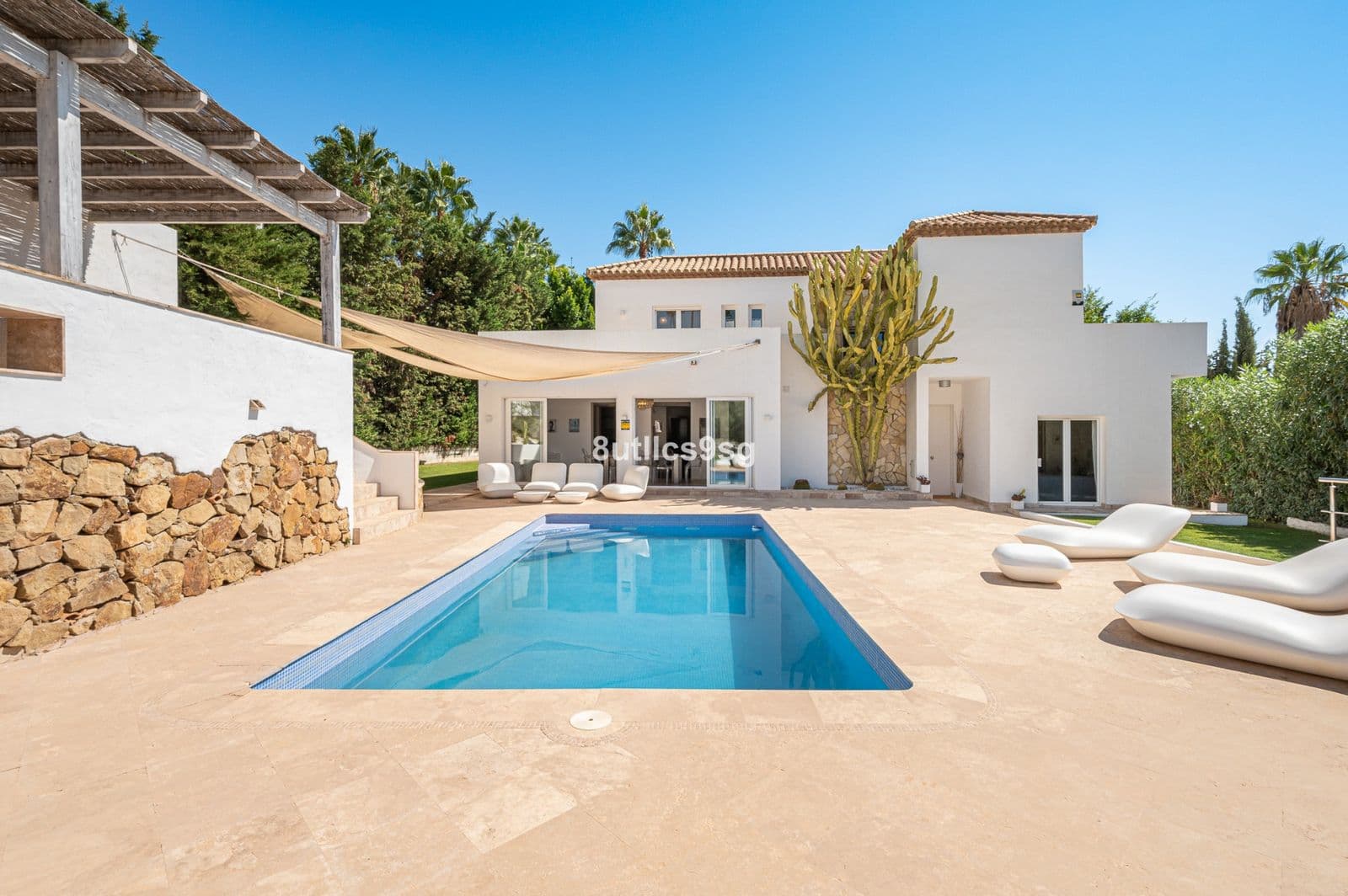 Detached Villa in Nueva Andalucía, Nueva Andalucía