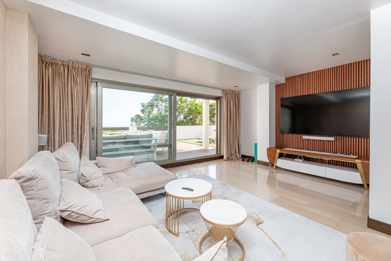 Middle Floor Apartment in Benahavís, Benahavís