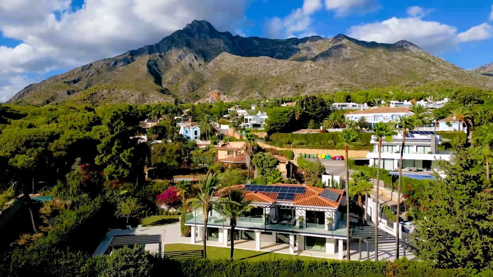 Detached Villa in The Golden Mile, Marbella