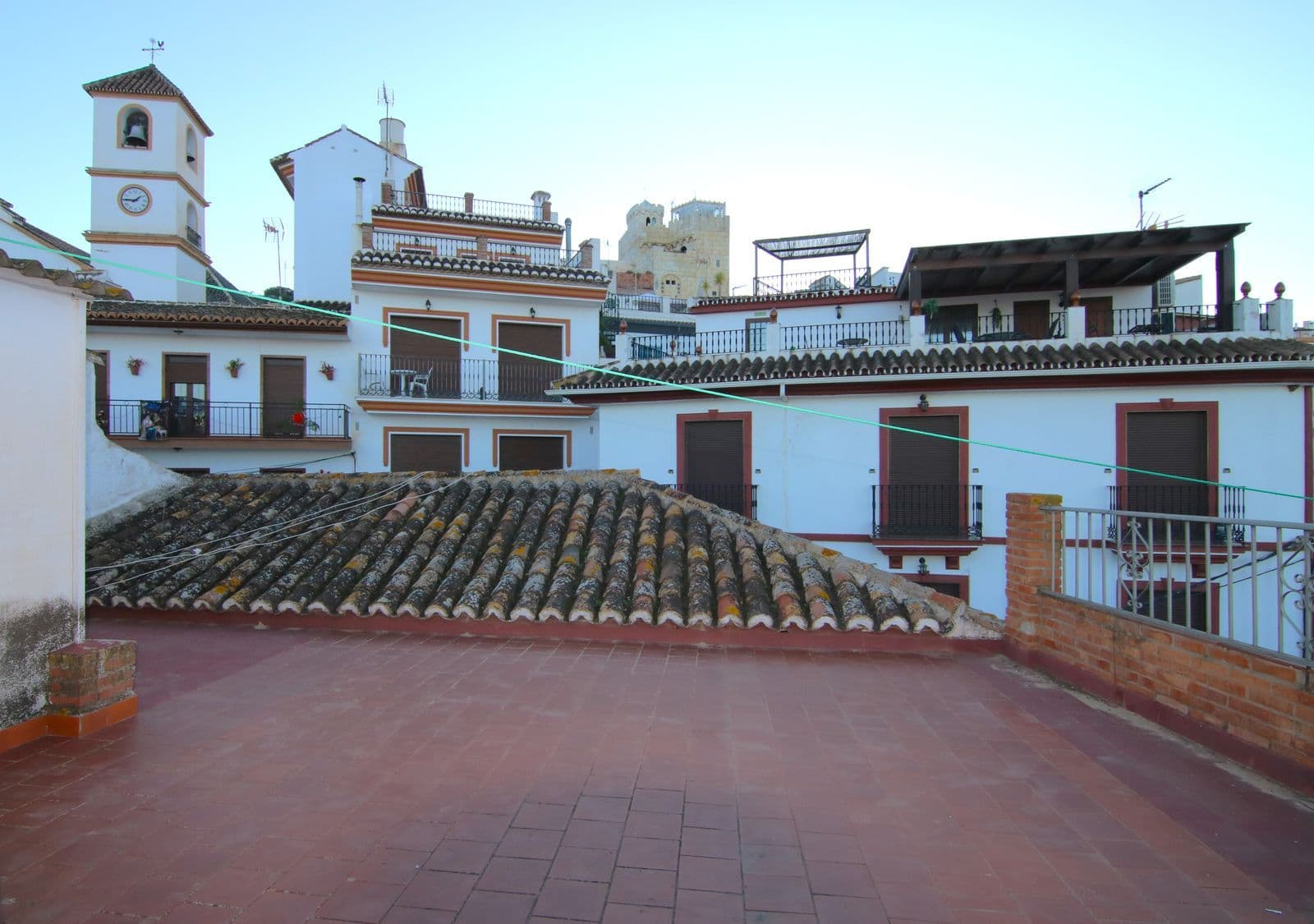 Middle Floor Apartment in Guaro, Guaro