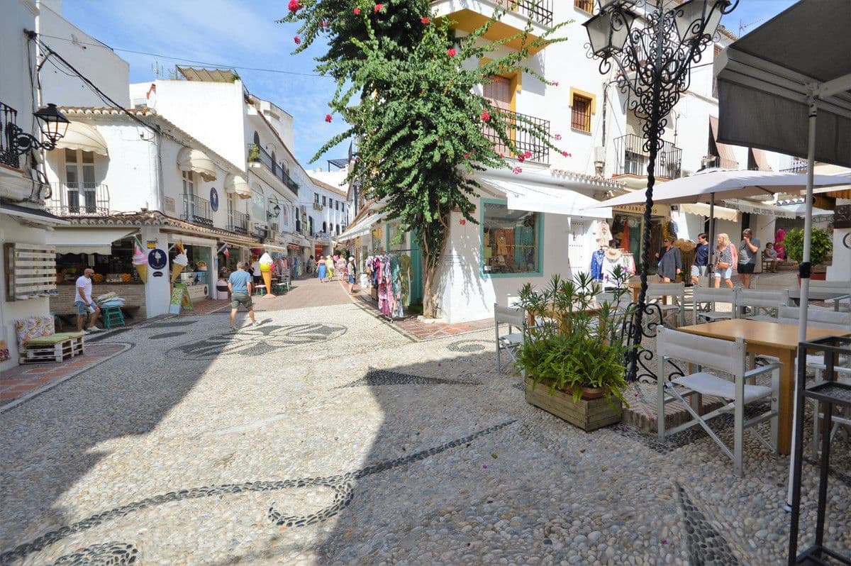 Detached Villa in Marbella, Marbella