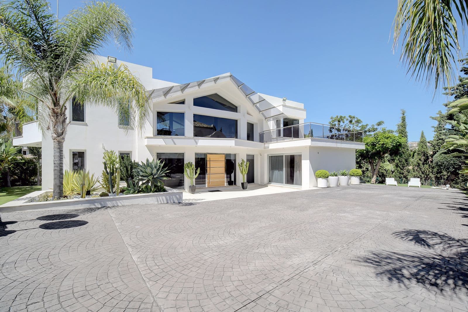 Detached Villa in Nueva Andalucía, Nueva Andalucía