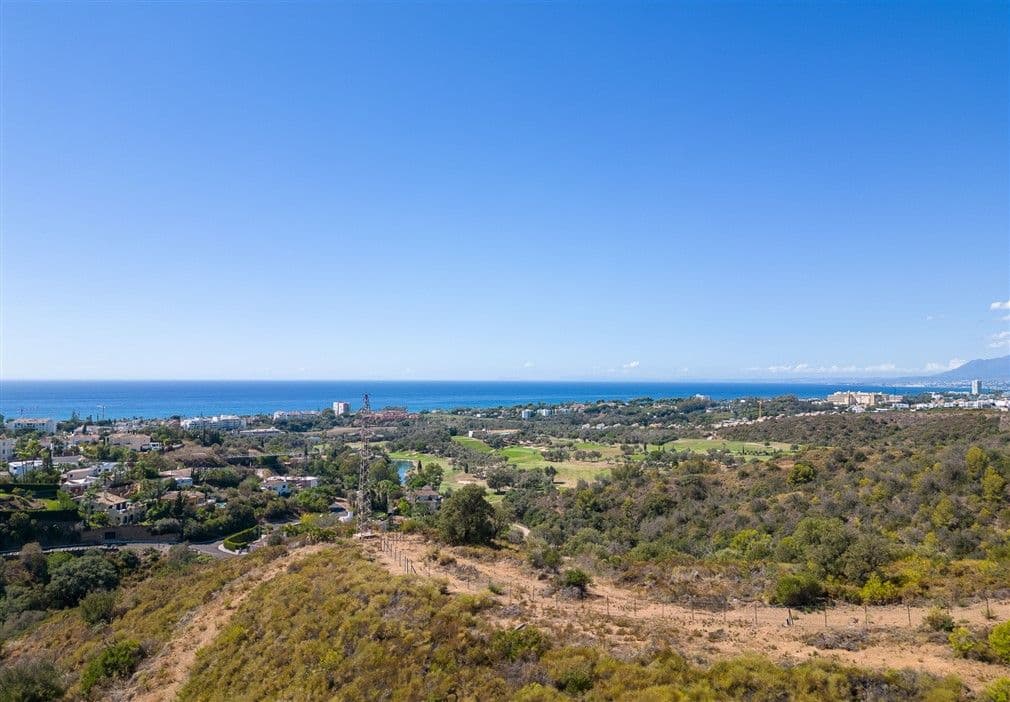 Residential Plot in El Rosario, Marbella East