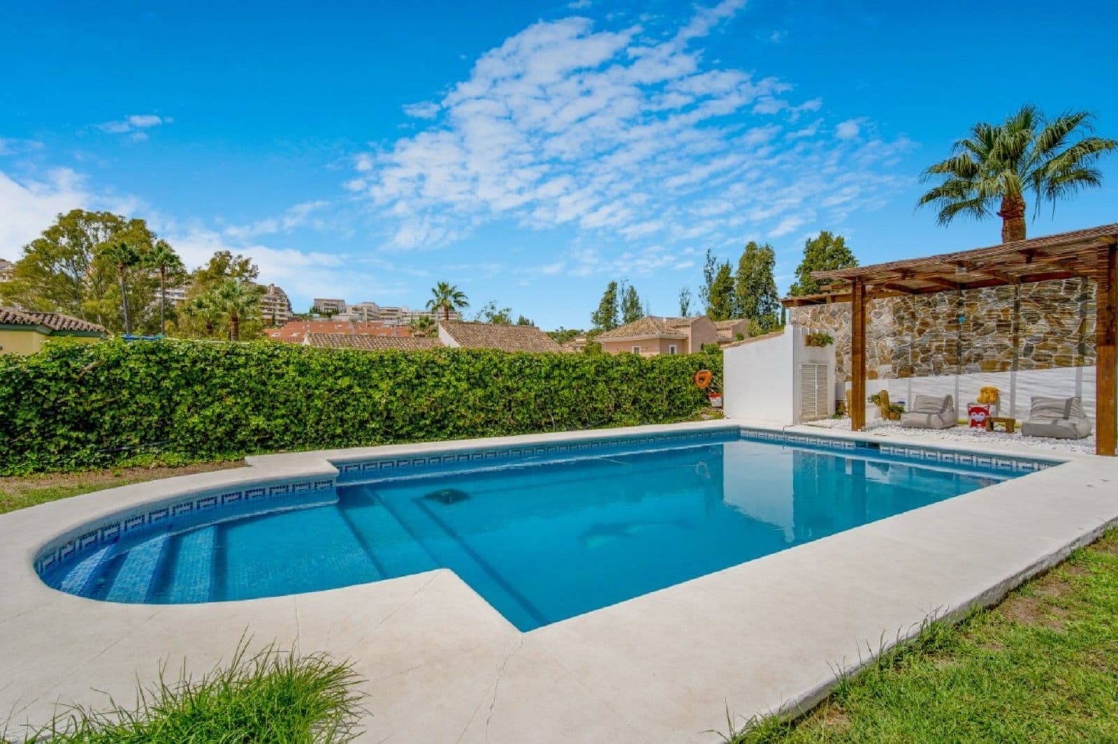 Detached Villa in Nueva Andalucía, Nueva Andalucía