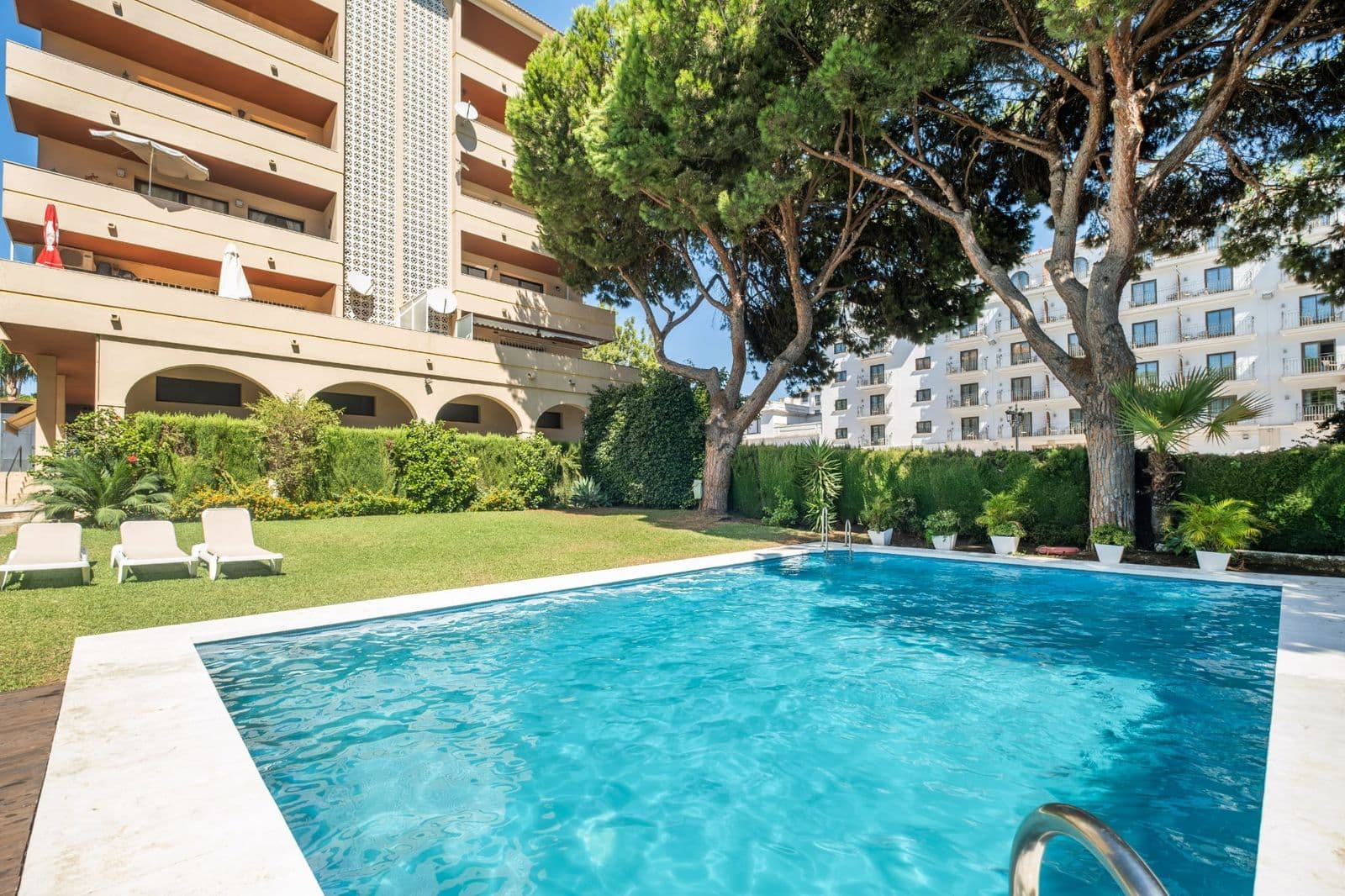 Middle Floor Apartment in Nueva Andalucía, Nueva Andalucía