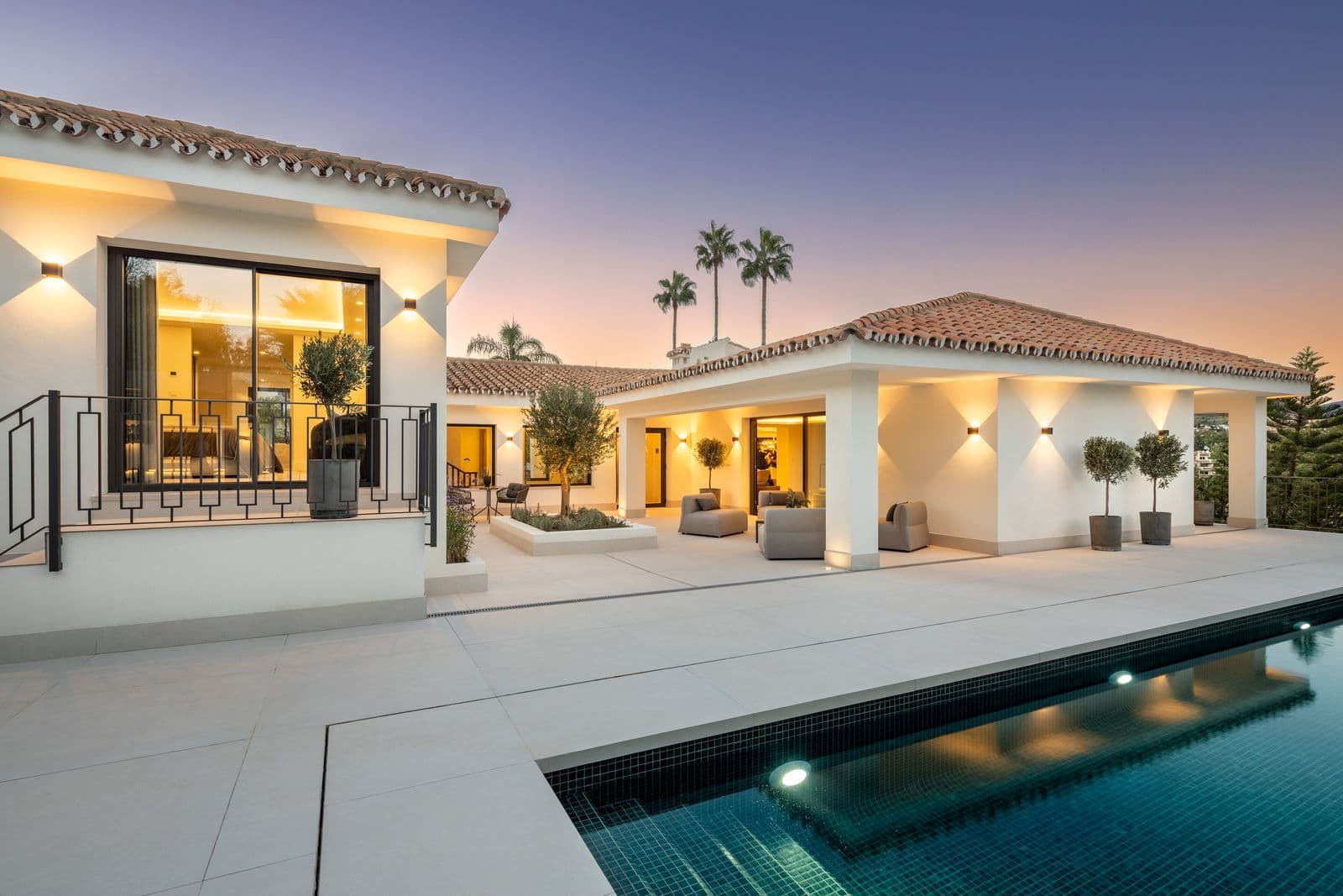 Detached Villa in Nueva Andalucía, Nueva Andalucía