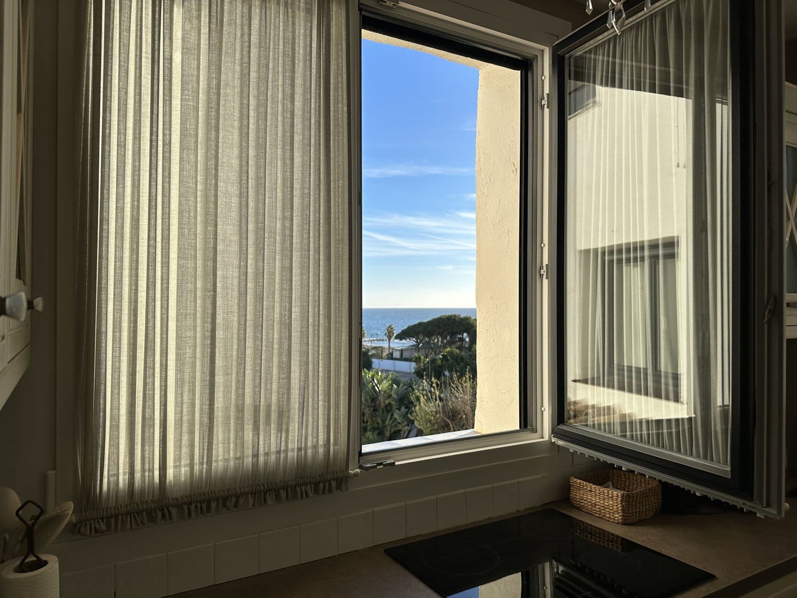 Middle Floor Apartment in Puerto Banús, Marbella