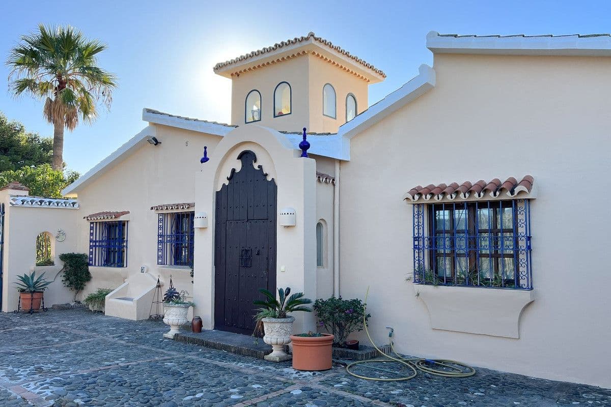 Detached Villa in Estepona, Estepona