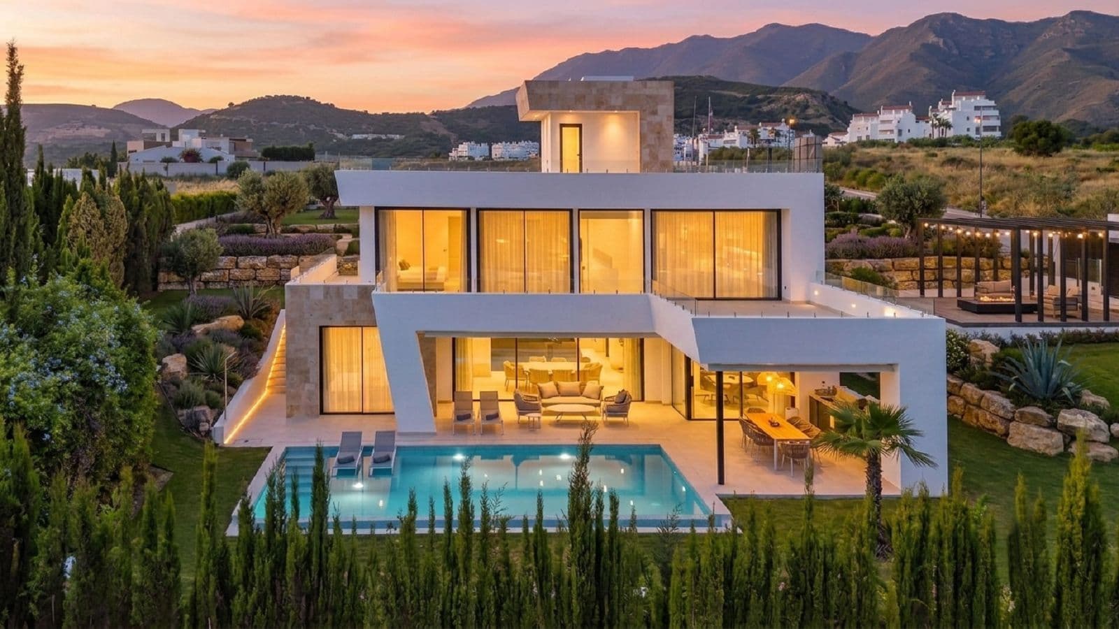 Detached Villa in Estepona, Estepona