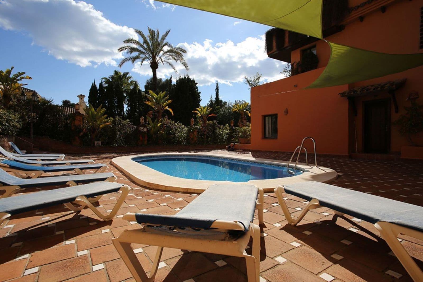 Middle Floor Apartment in Estepona, Estepona