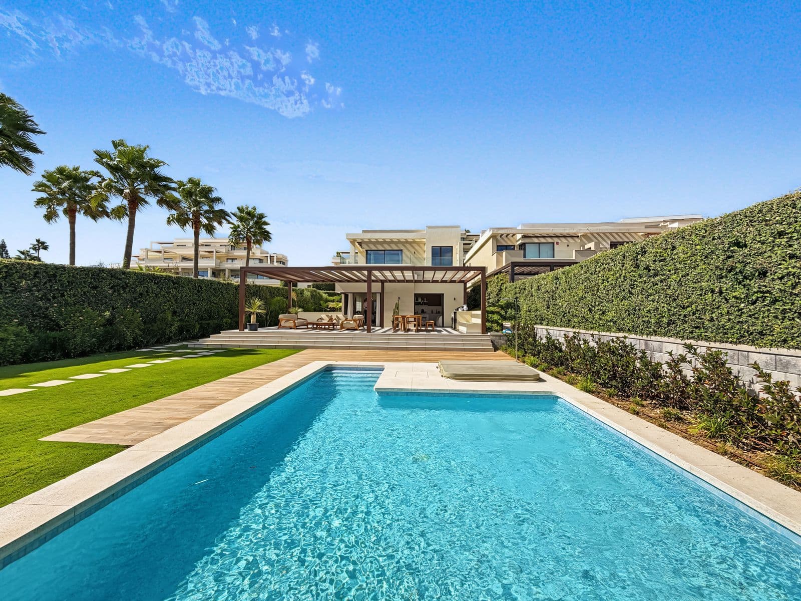 Detached Villa in New Golden Mile, Estepona