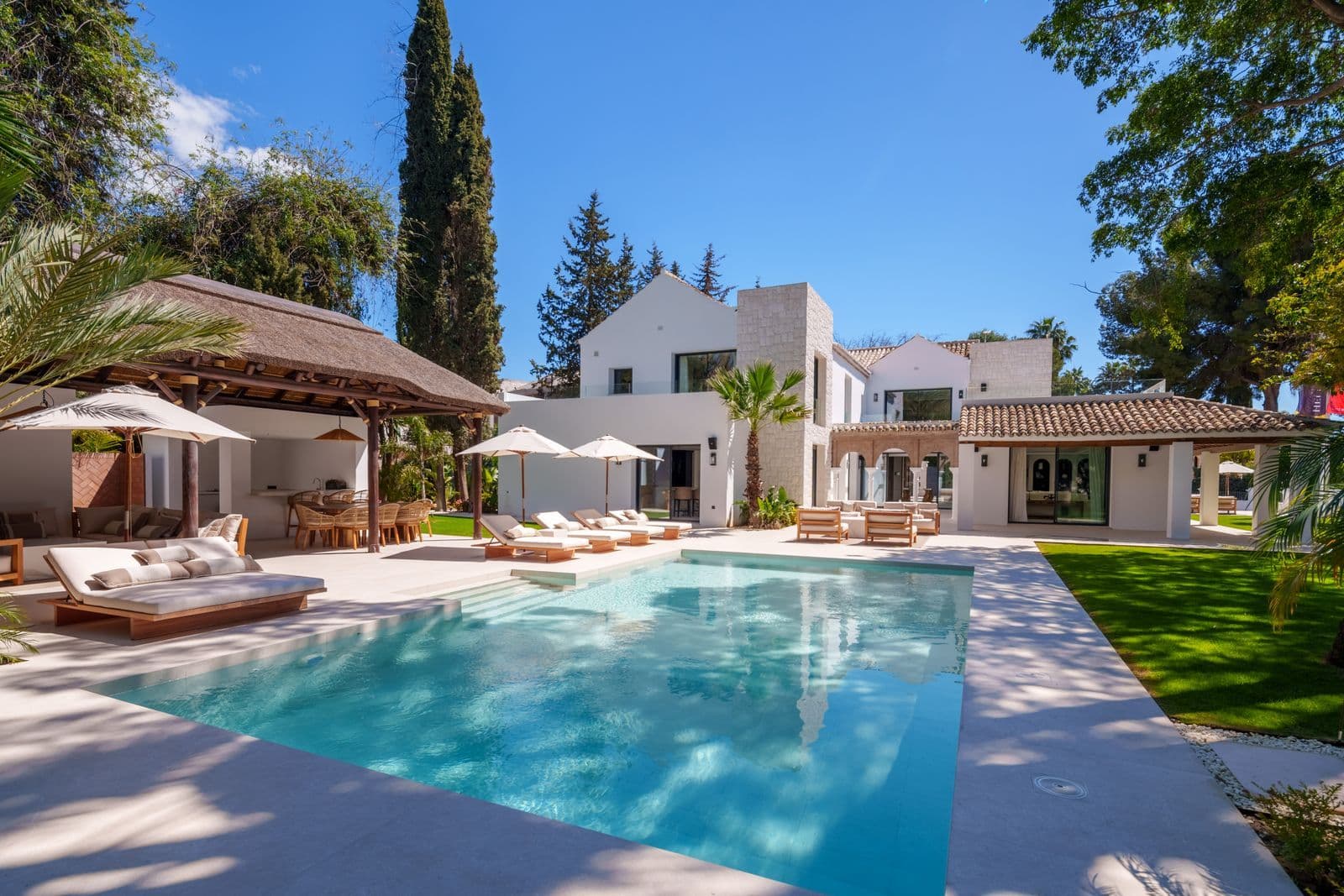 Detached Villa in Nueva Andalucía, Nueva Andalucía