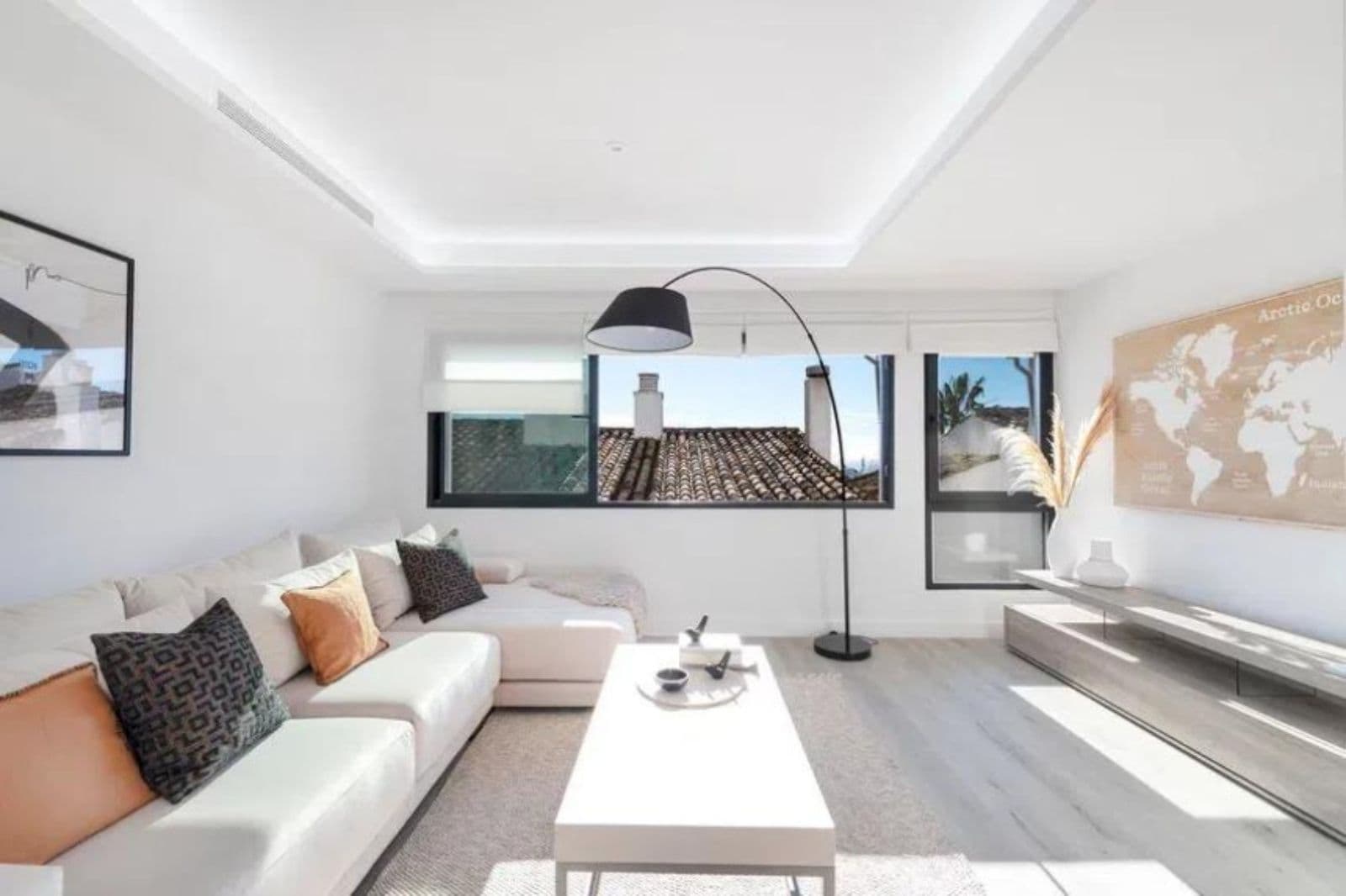 Middle Floor Apartment in Puerto Banús, Marbella
