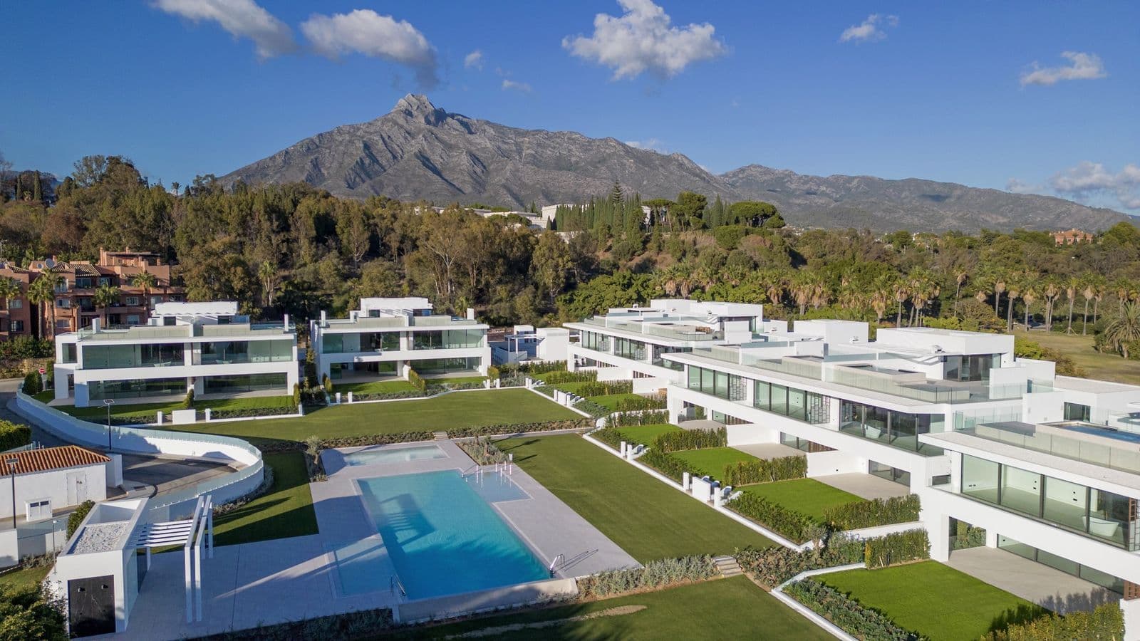 Townhouse in The Golden Mile, Marbella