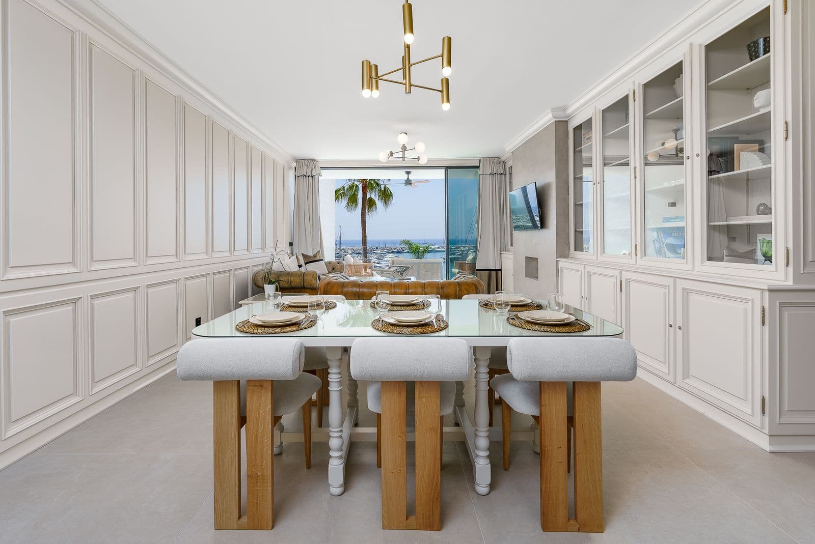 Middle Floor Apartment in Puerto Banús, Marbella