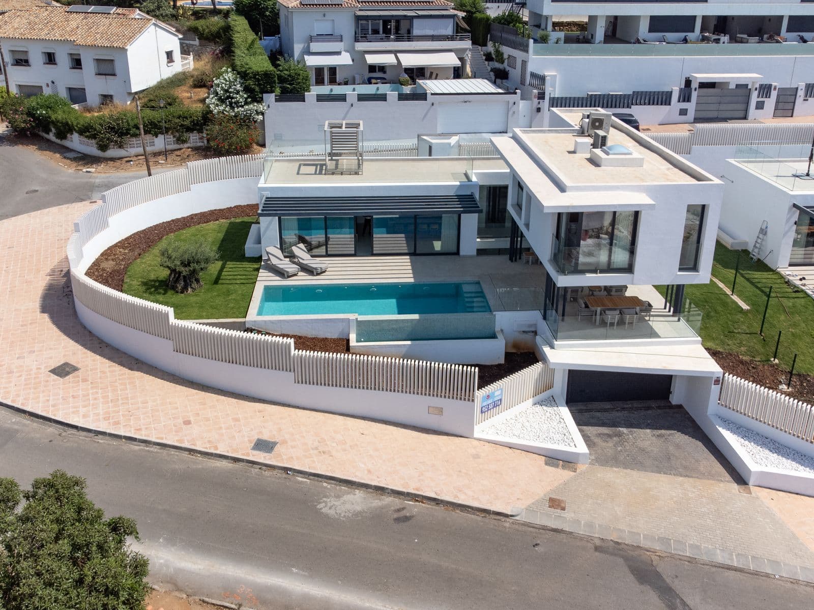 Detached Villa in El Chaparral, Mijas