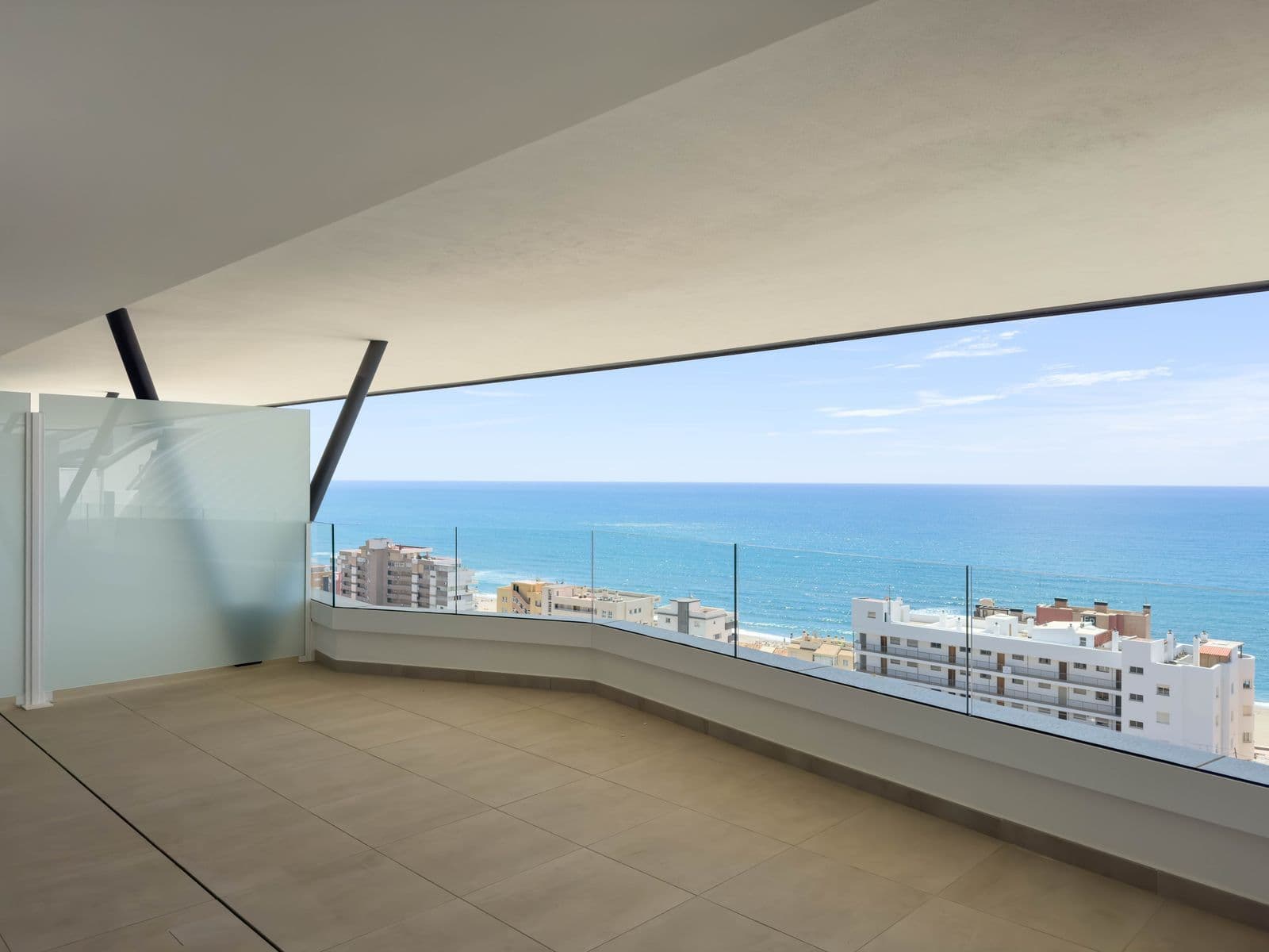 Middle Floor Apartment in Fuengirola, Fuengirola