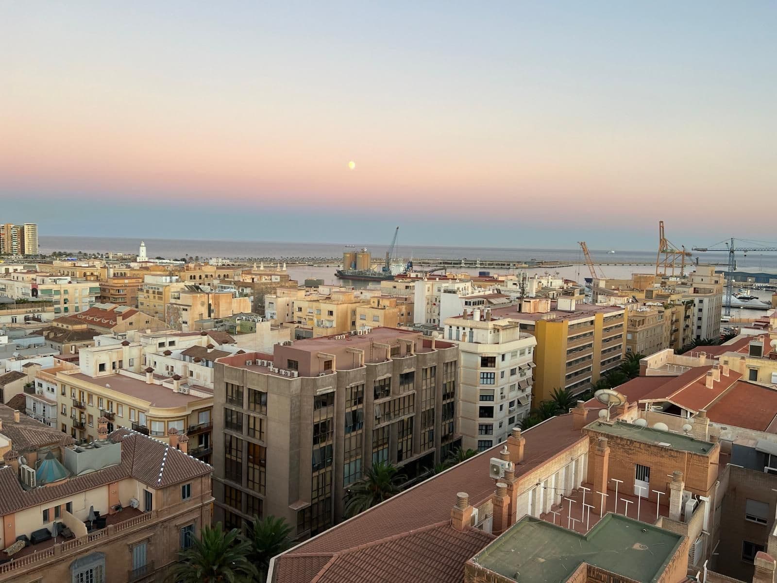 Middle Floor Apartment in Málaga Centro, Málaga