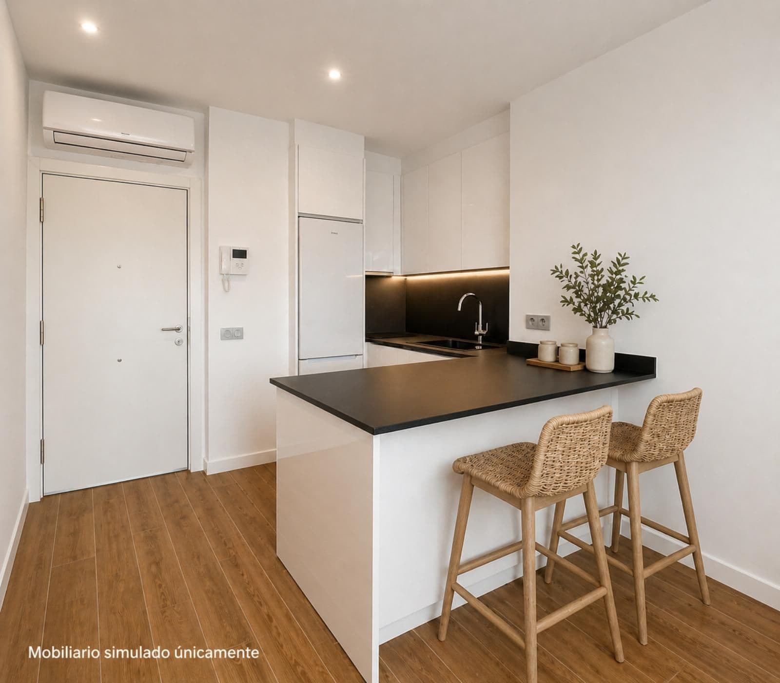 Middle Floor Apartment in Málaga Centro, Málaga